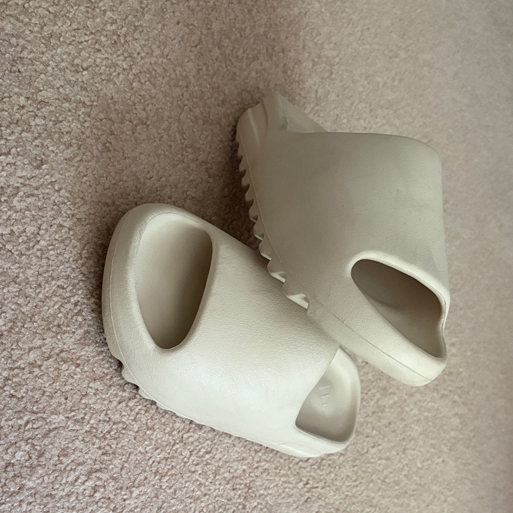 Yeezy slides cream colored